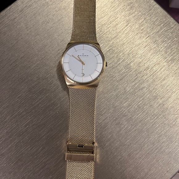 Unavailable - Picture 4 of 5